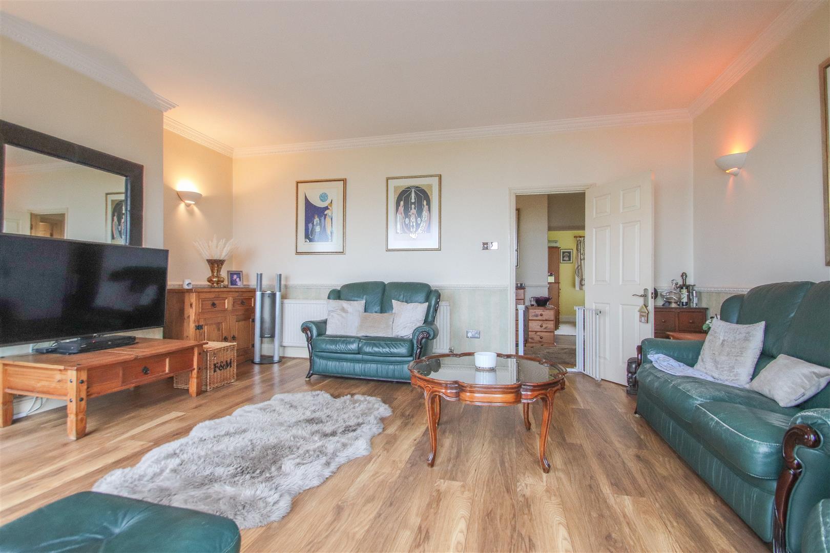 Appointmoor The Ridgeway, Chalkwell